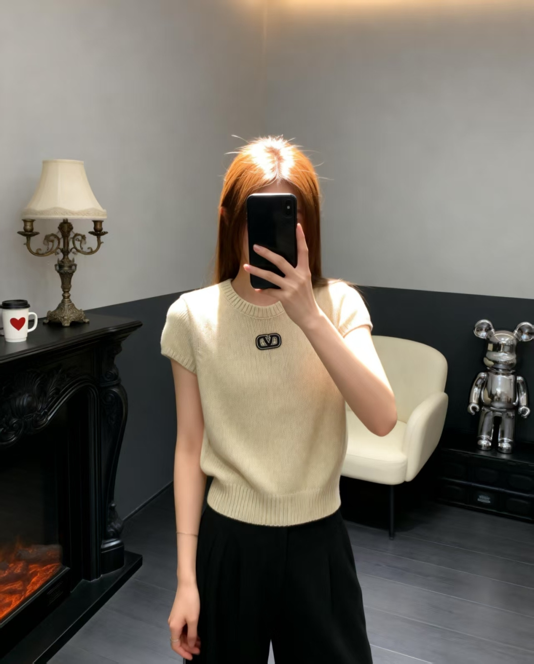 🆕VA家🆕 早春新款 纯色简约圆领针织短袖颜色：白色 杏色尺码：36.38.40