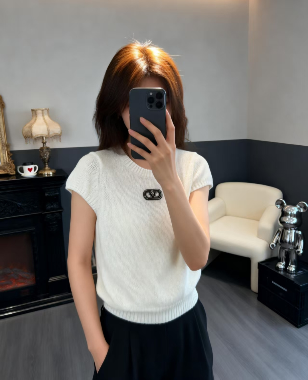 🆕VA家🆕 早春新款 纯色简约圆领针织短袖颜色：白色 杏色尺码：36.38.40