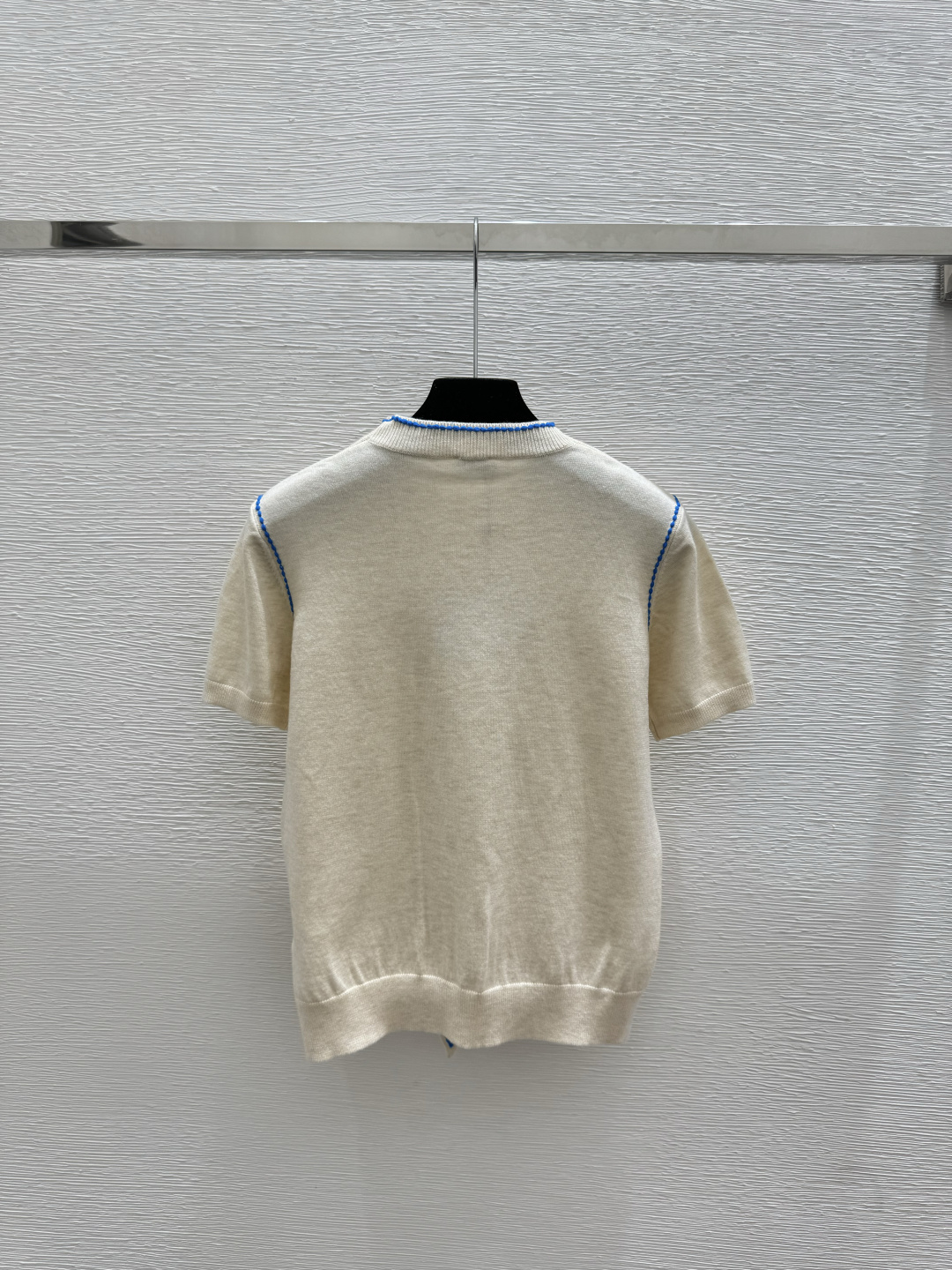 🆕LO家🆕 早春新款 撞色海军领针织短袖颜色：杏色 黑色尺码：36.38.40