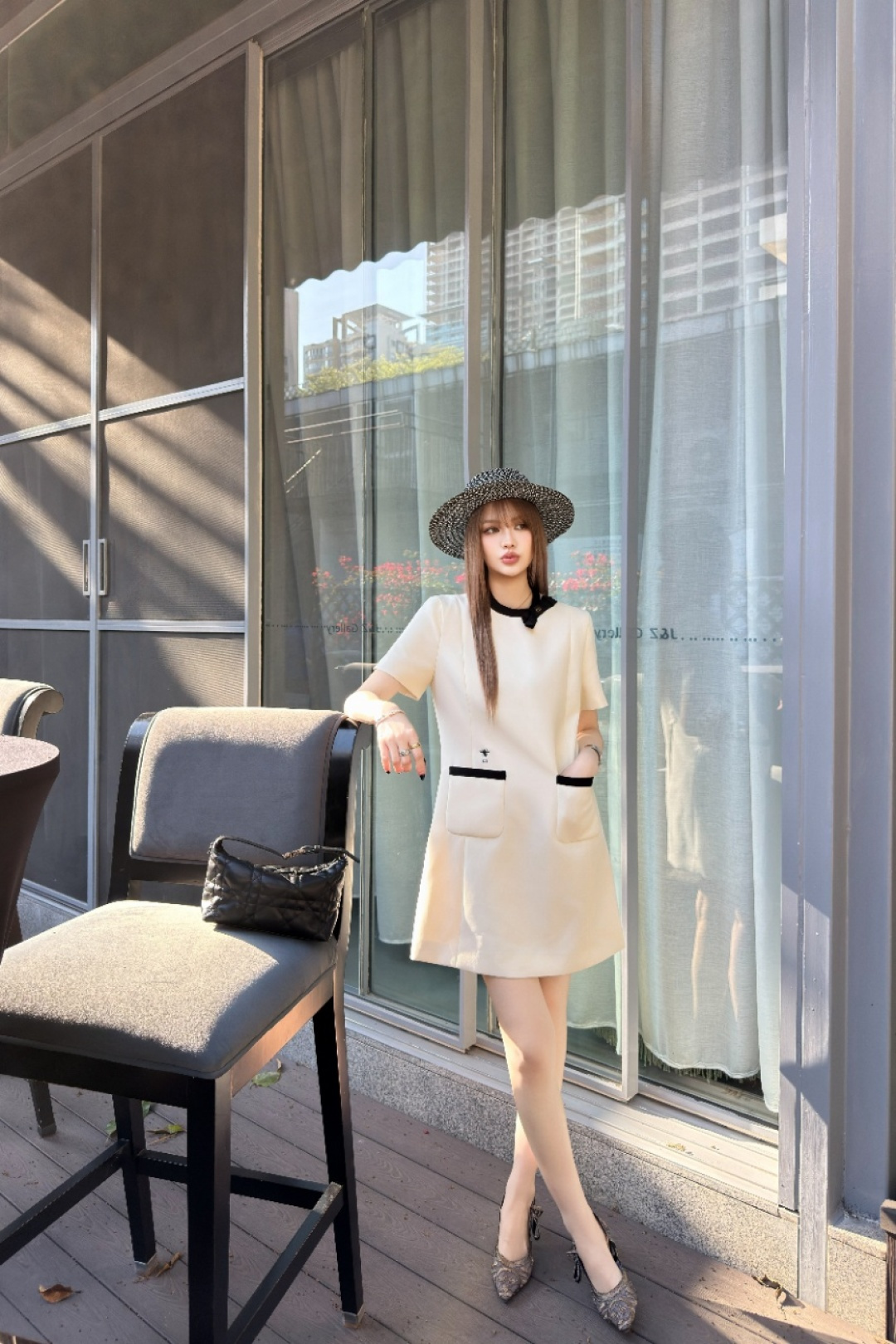 🆕D家🆕 早春新款 撞色简约圆领短袖裙颜色：白色尺码：36.38.40