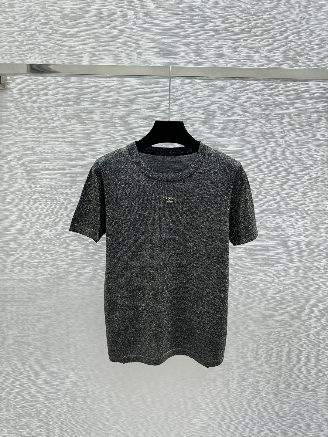 🆕CH家🆕 早春新款 纯色金银线圆领针织短袖颜色：粉色 蓝色 黑色尺码：36.38.40