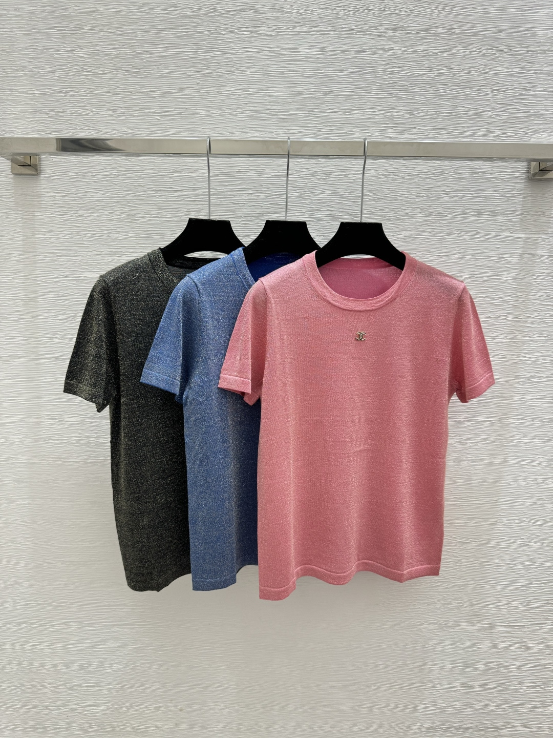 🆕CH家🆕 早春新款 纯色金银线圆领针织短袖颜色：粉色 蓝色 黑色尺码：36.38.40