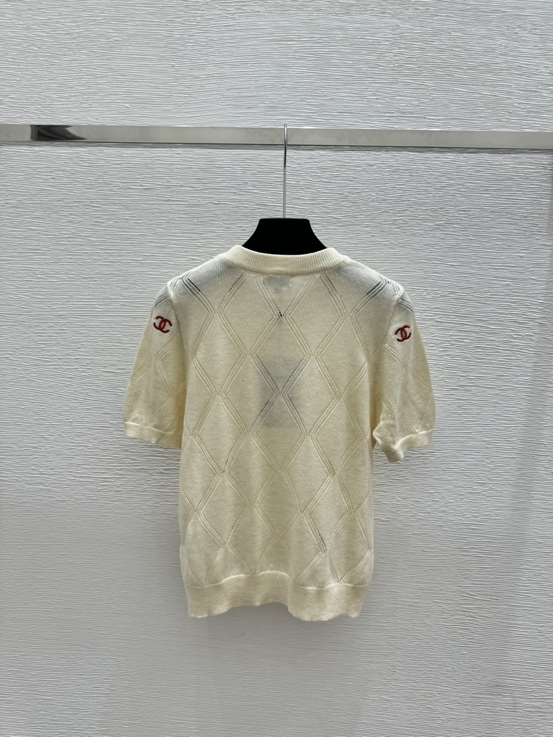 🆕CH家🆕 早春新款 撞色字母菱格镂空圆领针织短袖颜色：杏色 粉色 宝蓝尺码：36.38.40