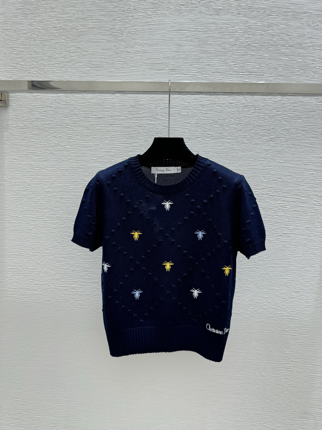 🆕D家🆕 早春新款 撞色小蜜蜂两个圆领针织短袖颜色：白色 宝蓝尺码：36.38.40