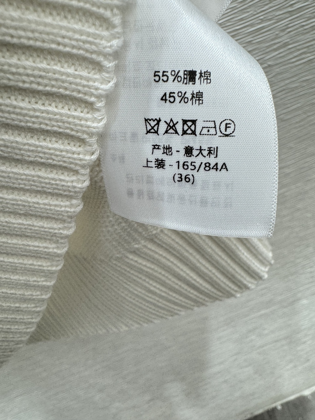 🆕D家🆕 早春新款 撞色小蜜蜂两个圆领针织短袖颜色：白色 宝蓝尺码：36.38.40