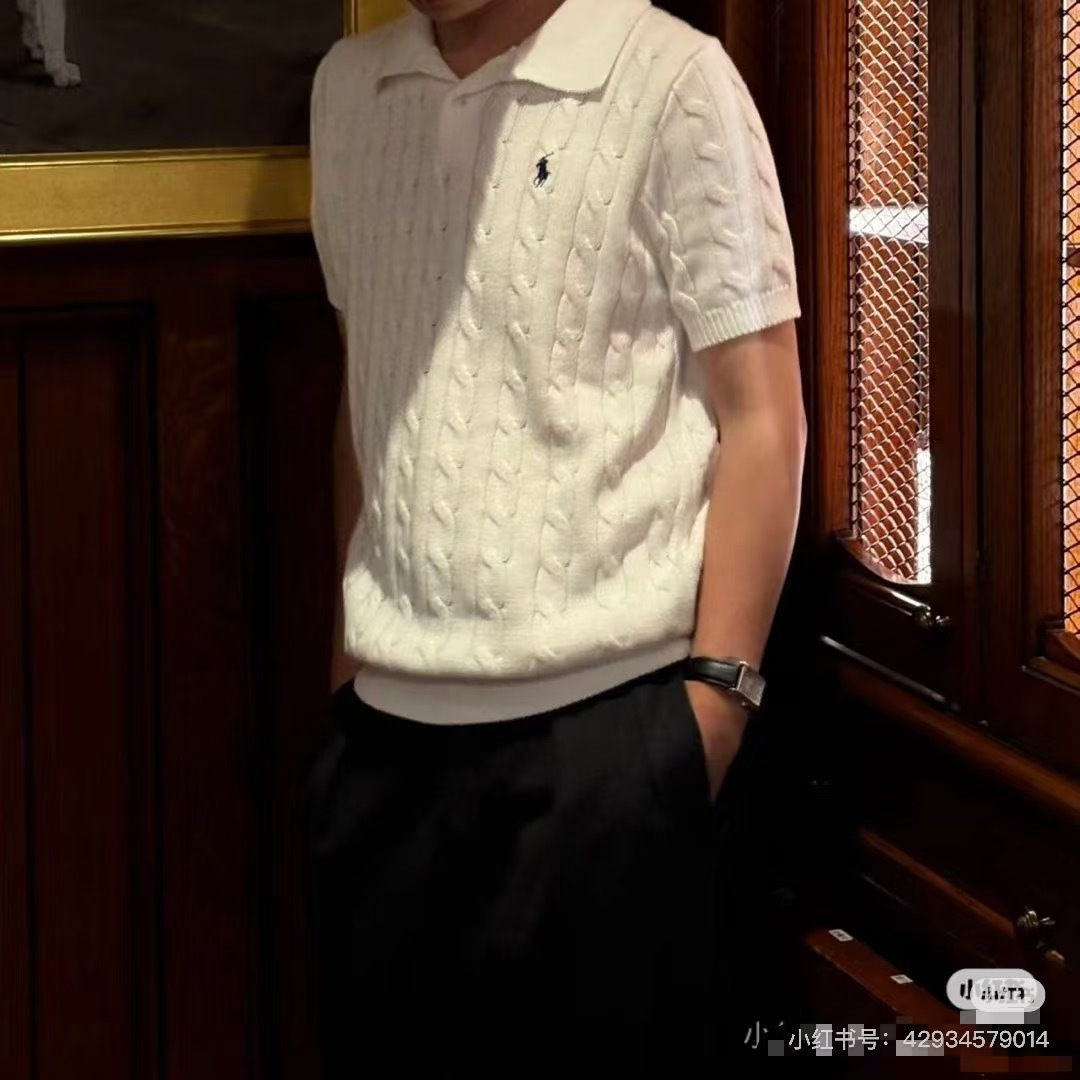 🆕PO家🆕 早春新款 纯色简约翻领针织短袖颜色：白色 宝蓝尺码：36.38.40