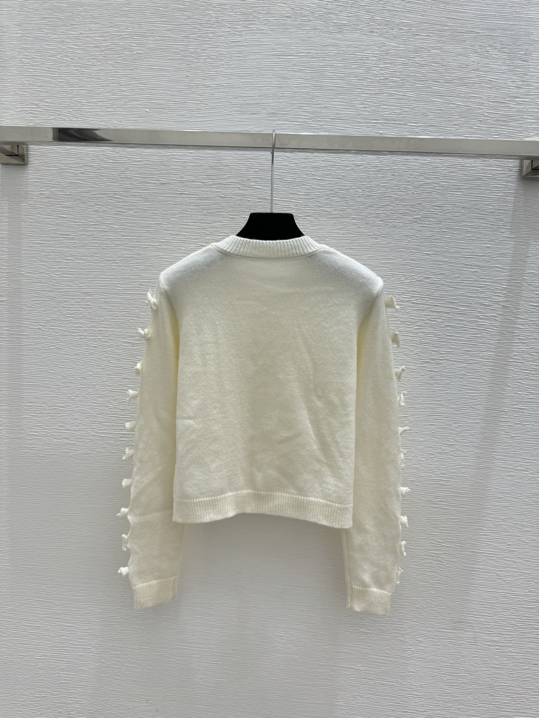 🆕CH家🆕 早春新款 纯色立体蝴蝶结圆领针织长袖开衫颜色：白色尺码：36.38.40