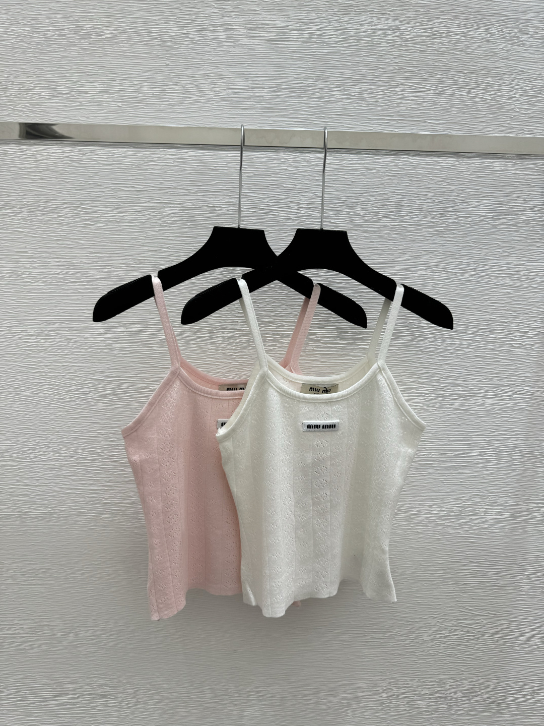 🆕M家🆕 早春新款 纯色简约针织吊带颜色：白色 粉色尺码：36.38.40
