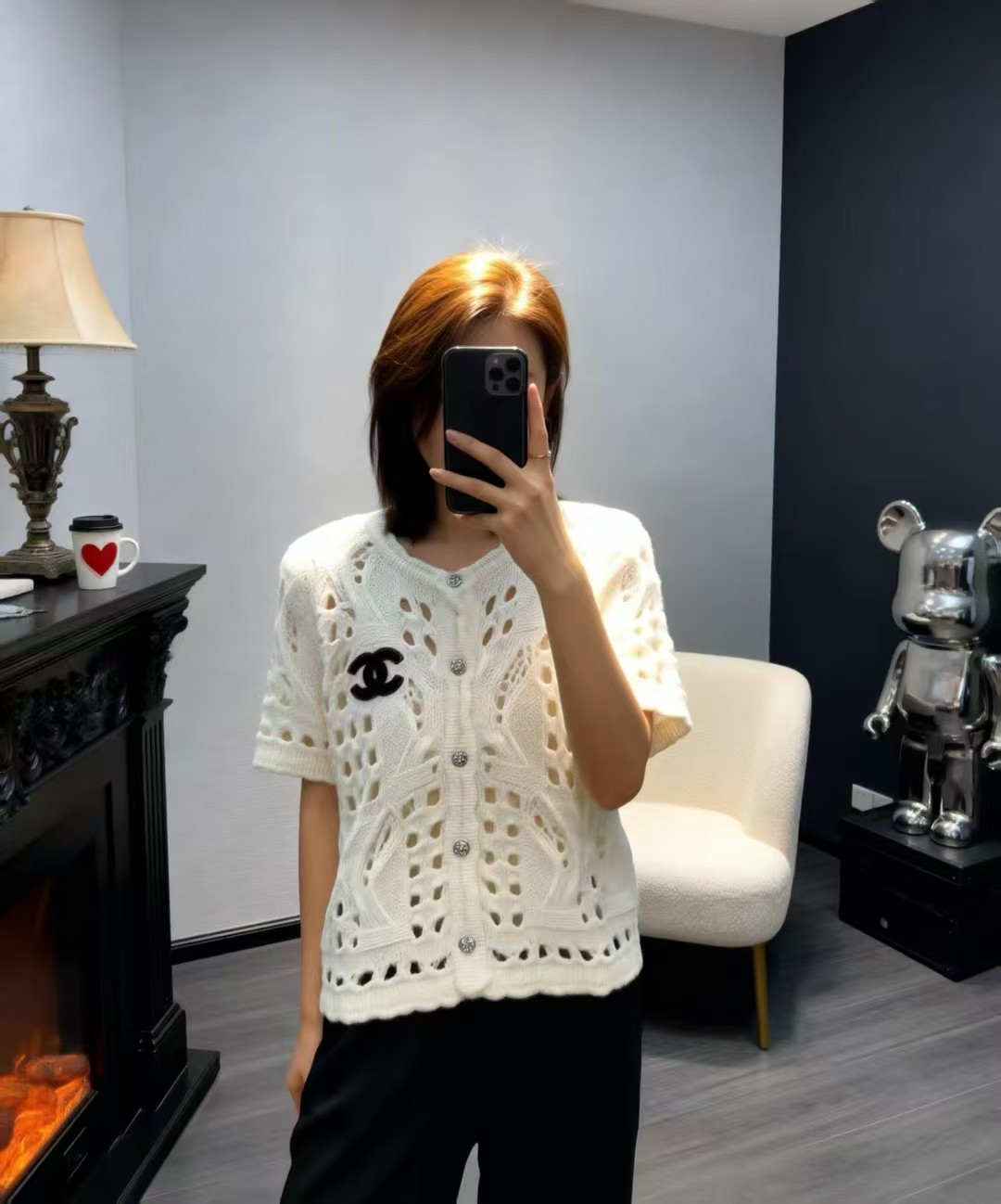 🆕CH家🆕 早春新款 纯色简约镂空圆领针织短袖开衫颜色：白色 尺码：36.38.40