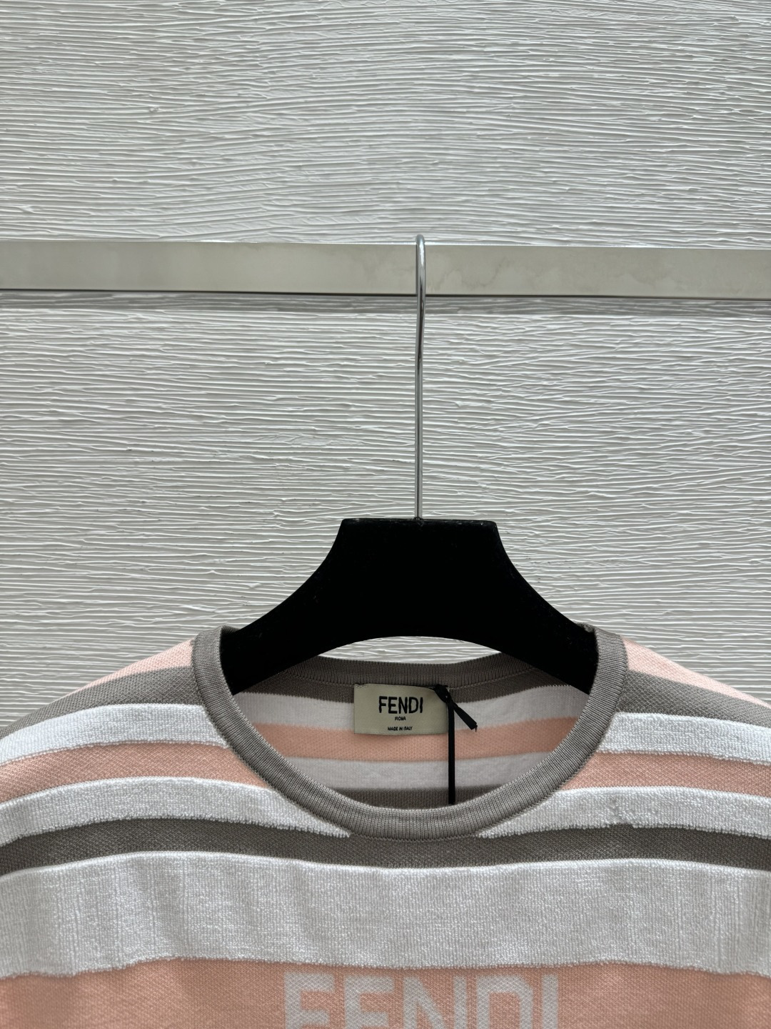 🆕F家🆕 早春新款 撞色条纹圆领针织背心颜色：粉色尺码：36.38.40