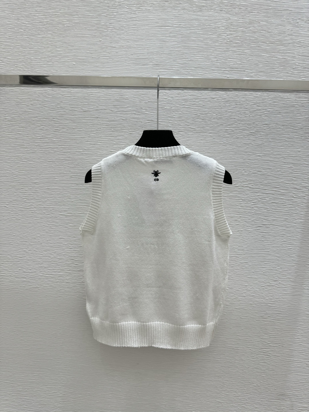 🆕CH家🆕 早春新款 撞色动物花卉圆领针织背心颜色：白色尺码：36.38.40
