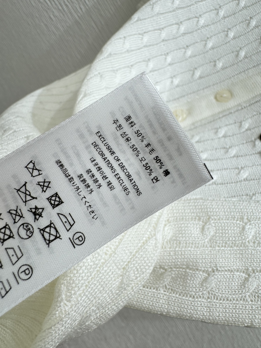 🆕BU家🆕 早春新款 撞色条纹翻领针织短袖颜色：白色 黑色尺码：36.38.40