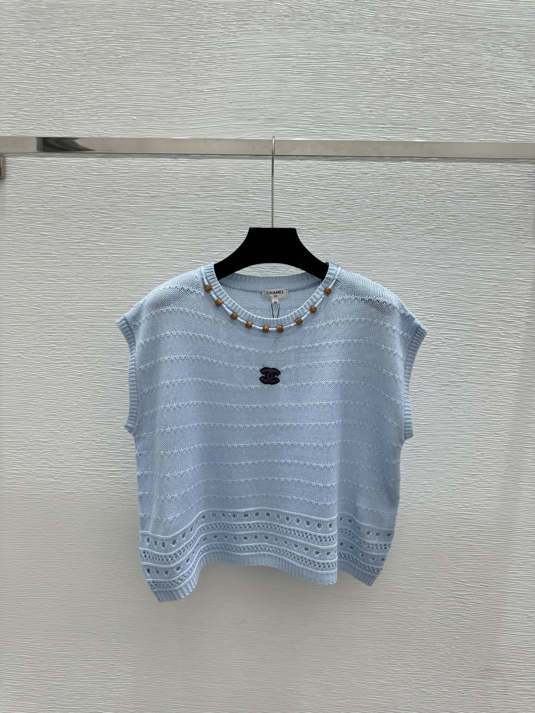 🆕CH家🆕 早春新款 纯色镂空圆领针织背心颜色：白色 蓝色尺码：36.38.40