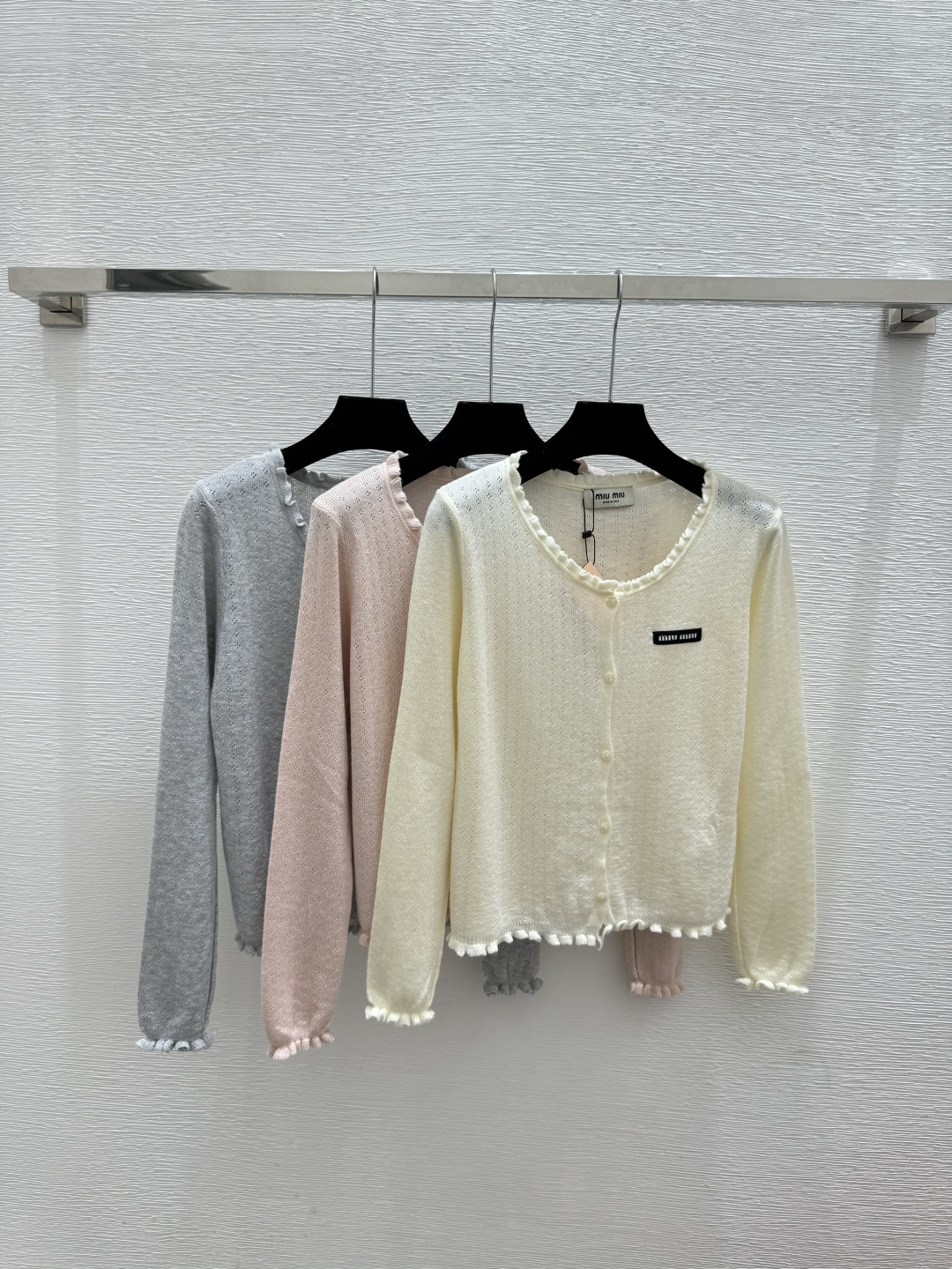 🆕M家🆕 早春新款 撞色条纹针织吊带两件套颜色：白色 粉色 灰色尺码：36.38.40