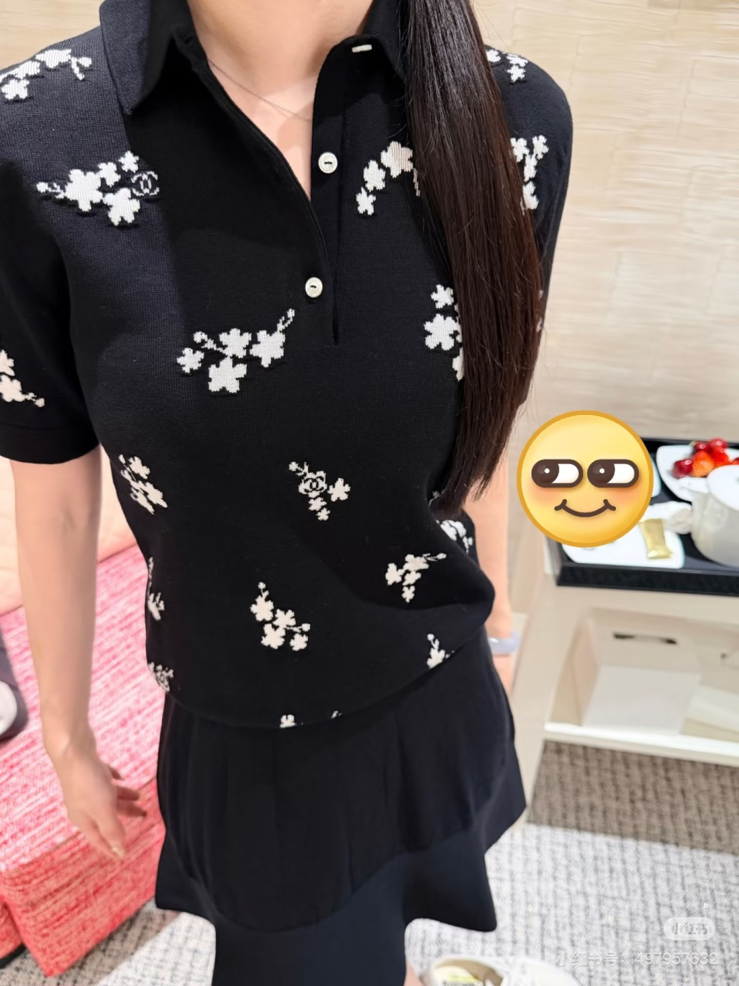 🆕CH家🆕 早春新款 撞色花卉翻领针织短袖颜色：黑色尺码：36.38.40