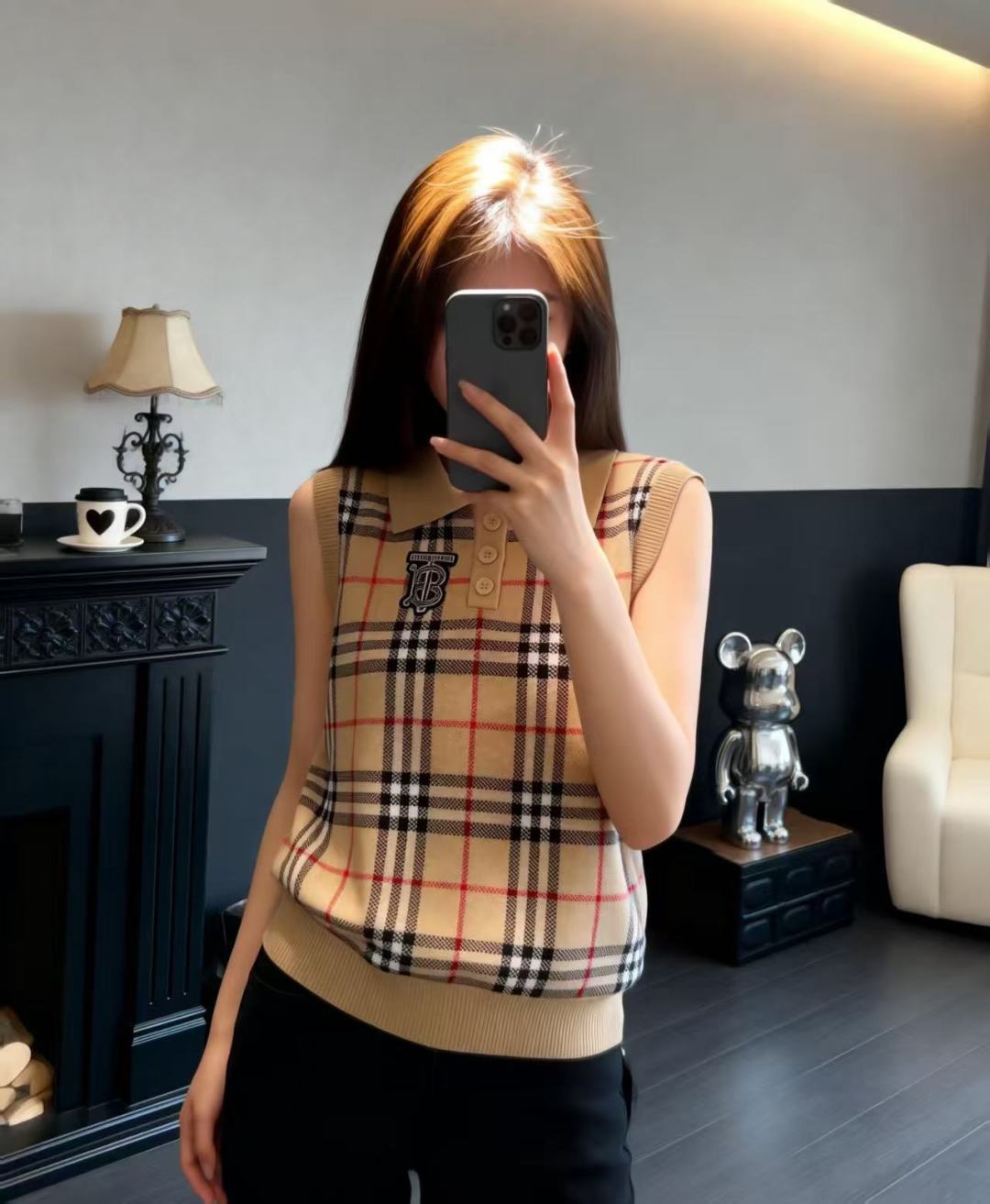 🆕BU家🆕 早春新款 撞色格子条纹翻领针织背心颜色： 卡其尺码：36.38.40