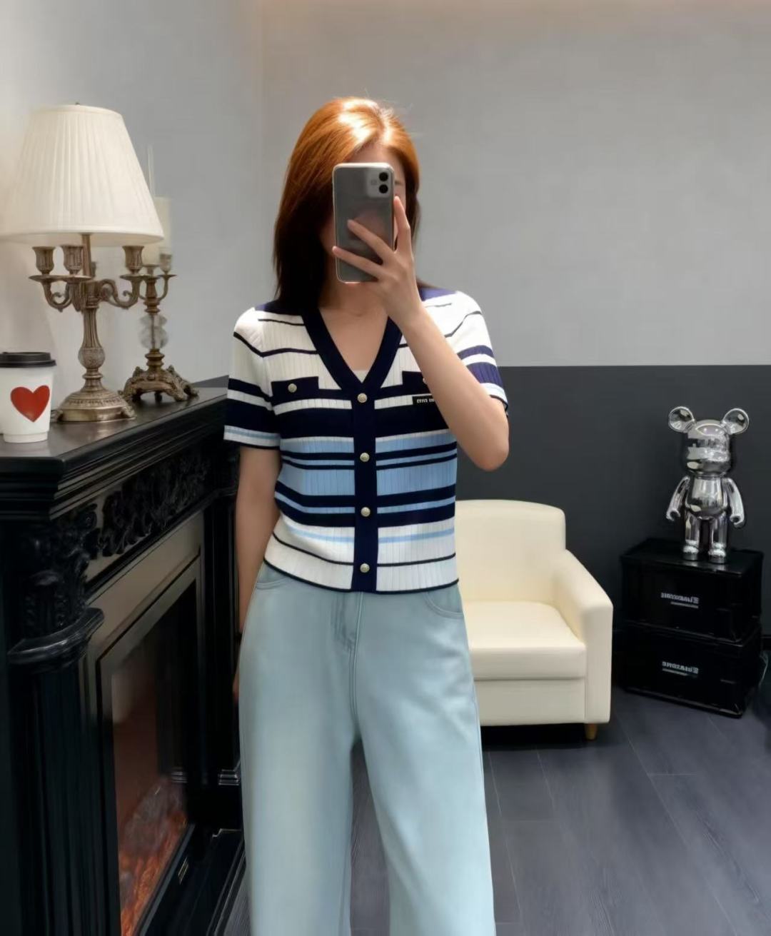 🆕M家🆕 早春新款 撞色条纹简约V领针织短袖开衫颜色： 宝蓝 黑色尺码：36.38.40