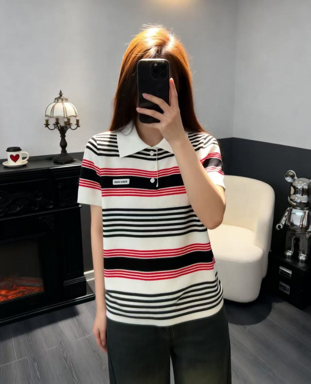 🆕M家🆕 早春新款 撞色条纹翻领针织短袖颜色： 白色尺码：36.38.40