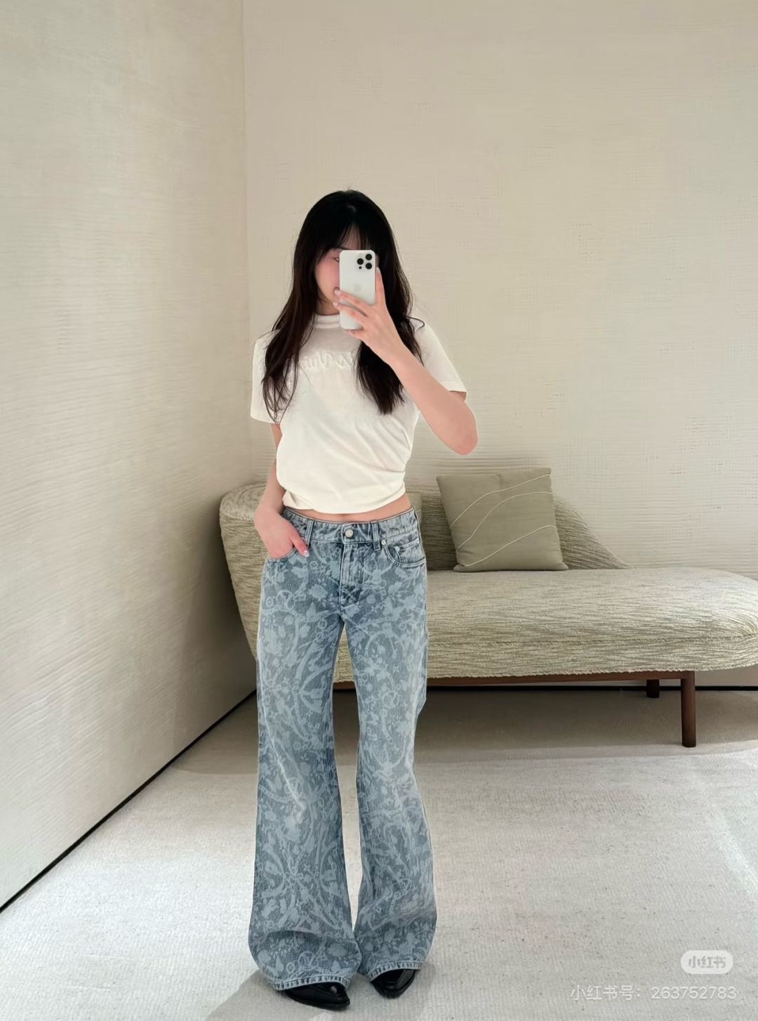 🆕L家🆕 早春新款 撞色涂鸦牛仔长裤颜色：蓝色尺码：36.38.40