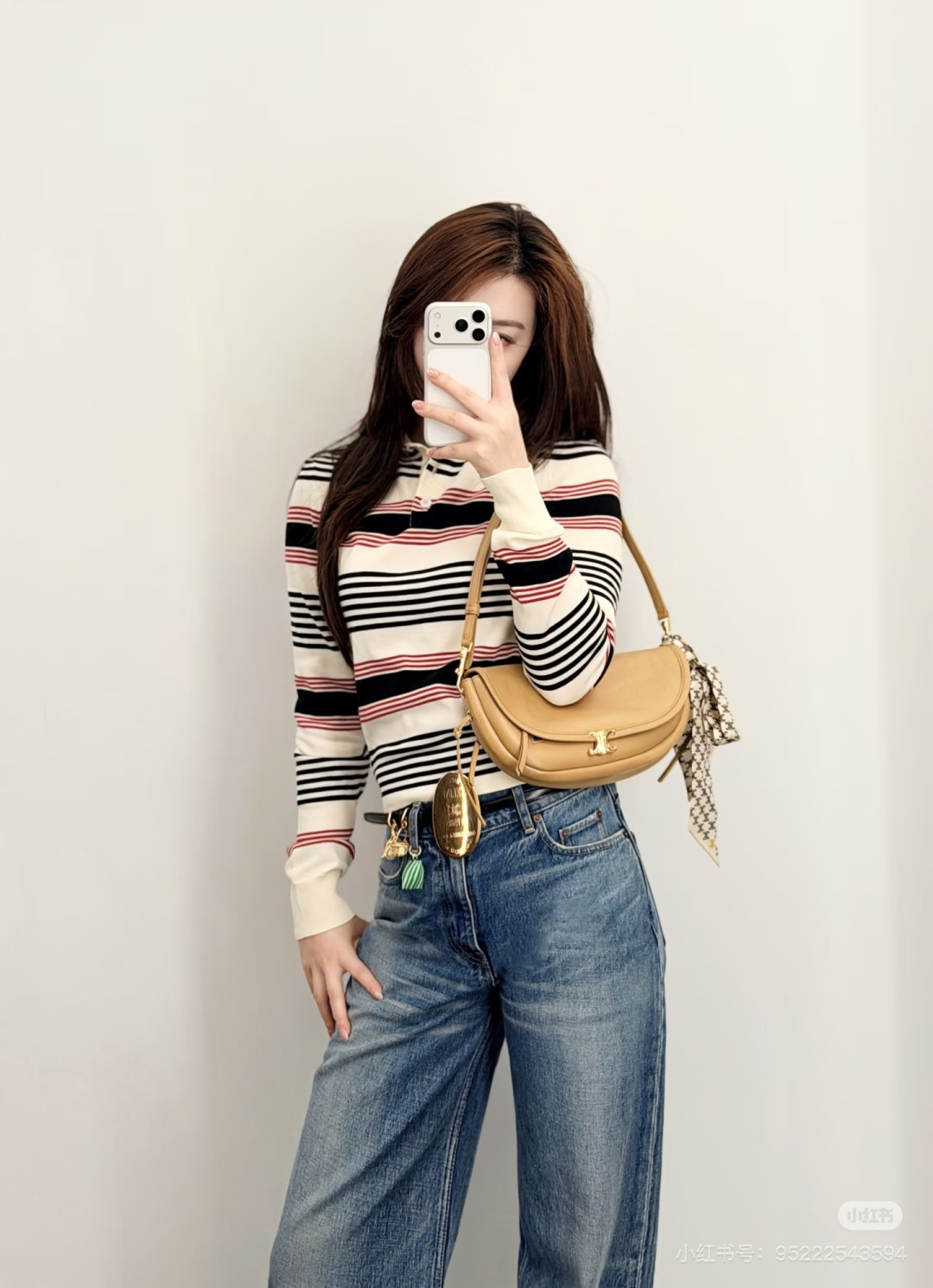 🆕CE家🆕 早春新款 撞色条纹翻领针织长袖颜色：白色 尺码：36.38.40