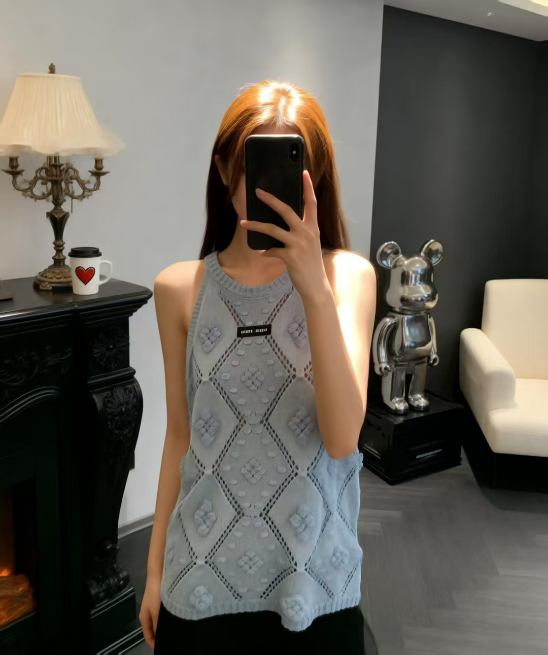 🆕M家🆕 早春新款 纯色菱格镂空圆领针织背心颜色：白色 蓝色尺码：36.38.40