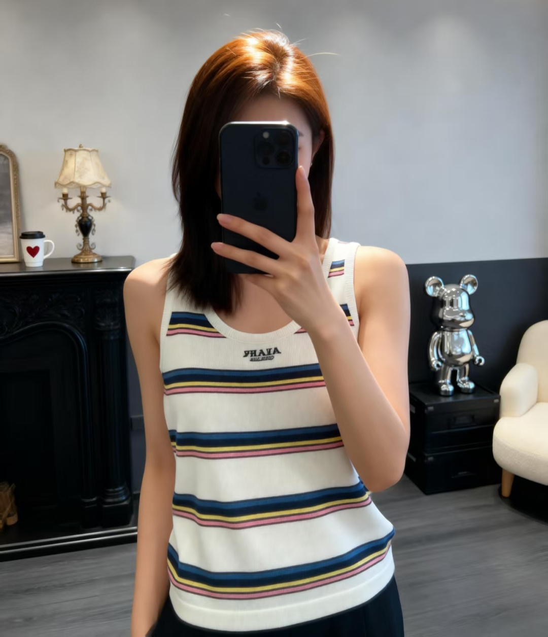 🆕P家🆕 早春新款 撞色条纹圆领针织背心颜色：白色尺码：36.38.40