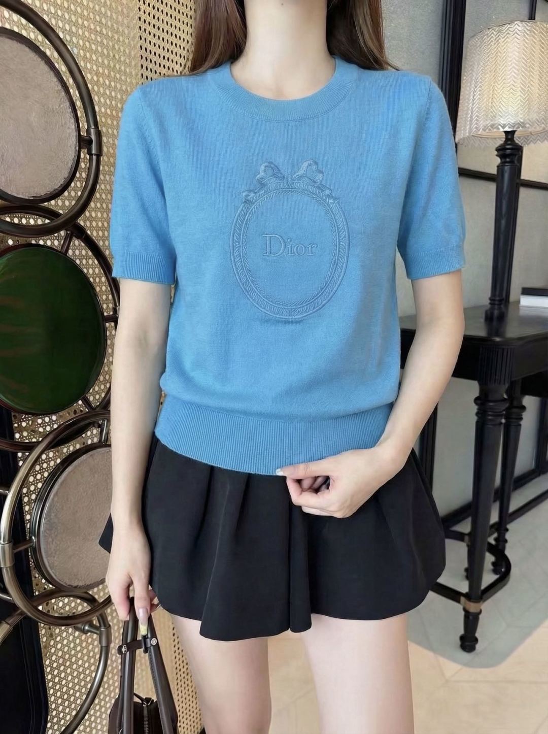 🆕D家🆕 早春新款 纯色字母圆领针织短袖颜色：卡其 蓝色尺码：36.38.40