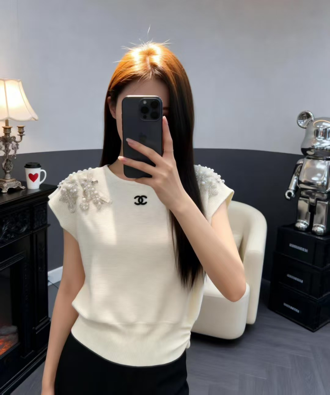 🆕CH家🆕 早春新款 纯色重工钉珠圆领针织短袖颜色：白色 灰色尺码：36.38.40