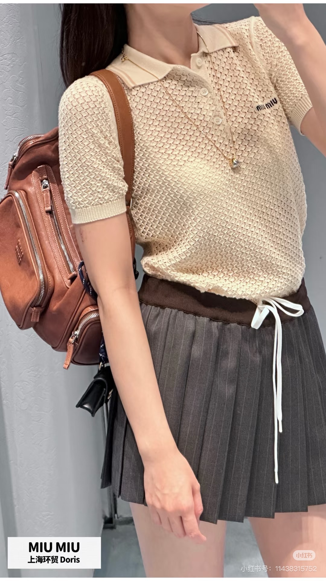 🆕M家🆕 早春新款 纯色翻领镂空针织短袖颜色：卡其 宝蓝尺码：36.38.40