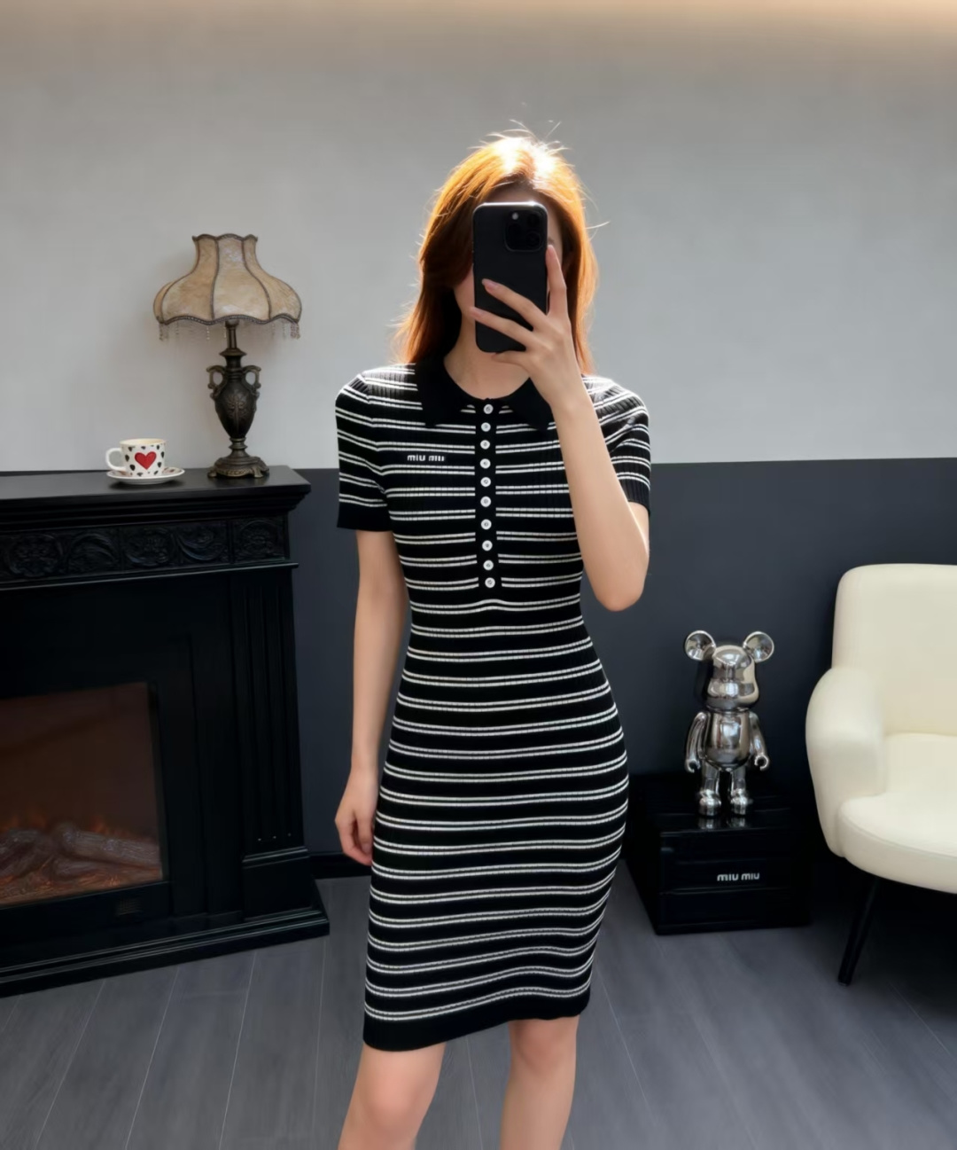 🆕M家🆕 早春新款 撞色条纹翻领针织连衣裙颜色：白色 黑色尺码：36.38.40