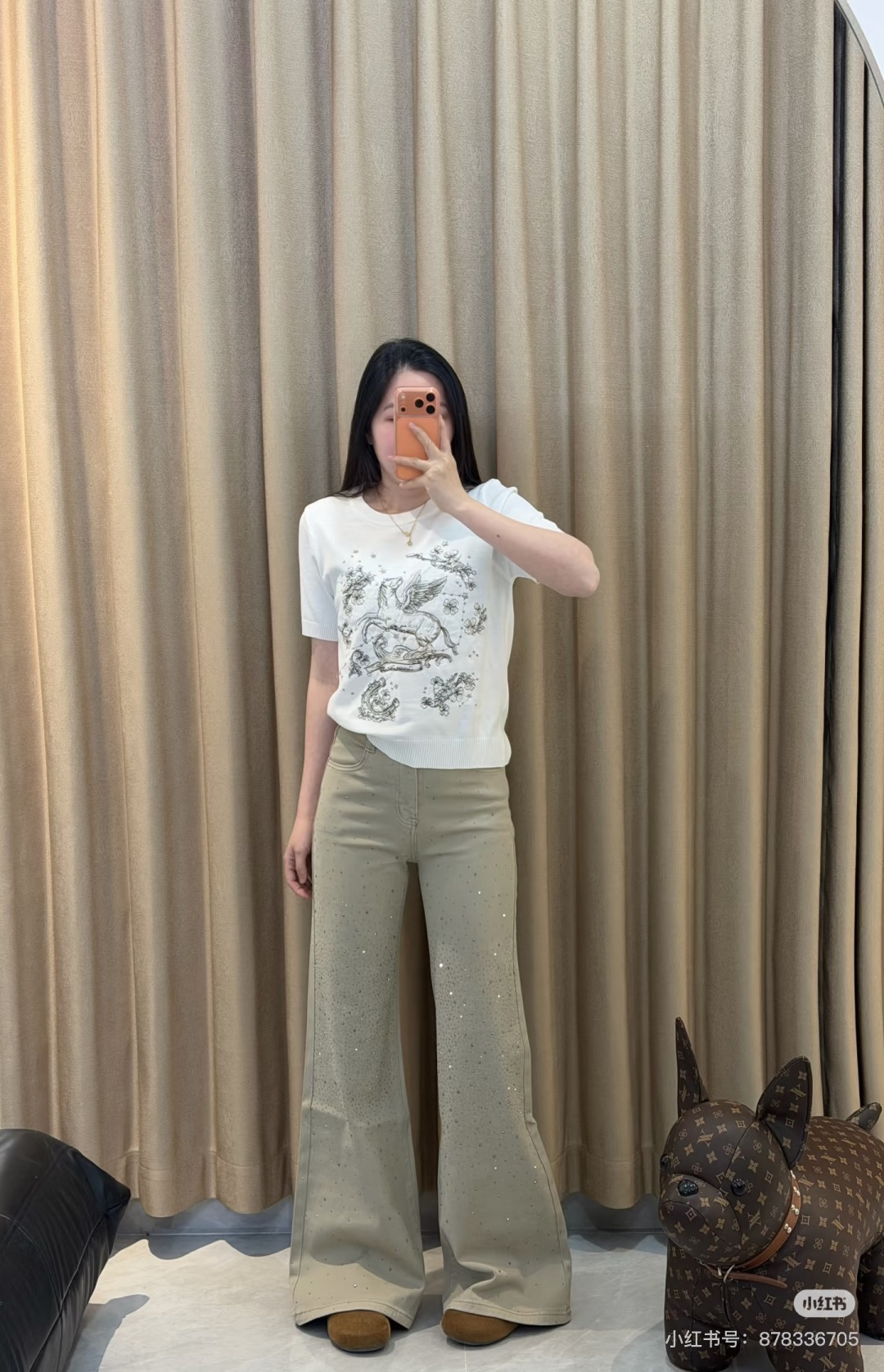 🆕D家🆕 早春新款 撞色小马刺绣圆领针织短袖颜色：白色尺码：36.38.40