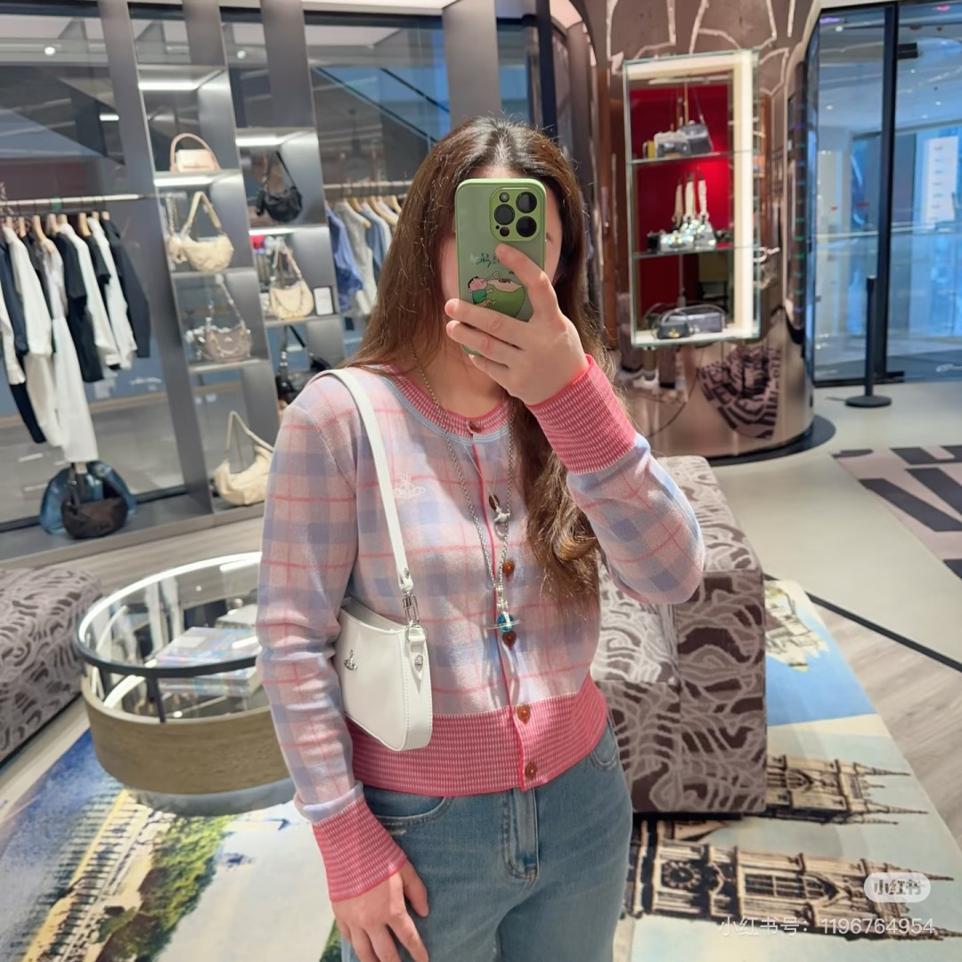 🆕VI家🆕 春夏新款 拼色格子针织开衫颜色：粉色 尺码：36.38.40