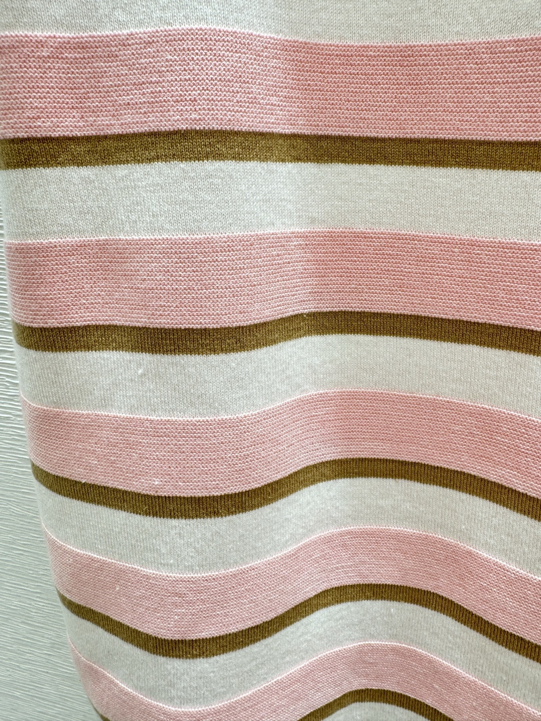 🆕P家🆕 春夏季新款 翻领条纹针织短袖颜色：粉色 尺码：36.38.40