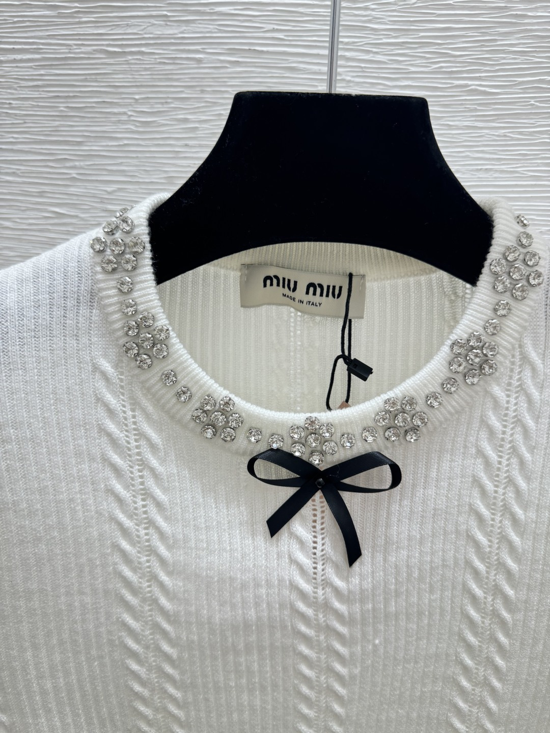 🆕m家🆕 春夏季新款 蝴蝶结装饰针织短袖颜色：粉色 白色 燕麦色 黑色尺码：36.38.40