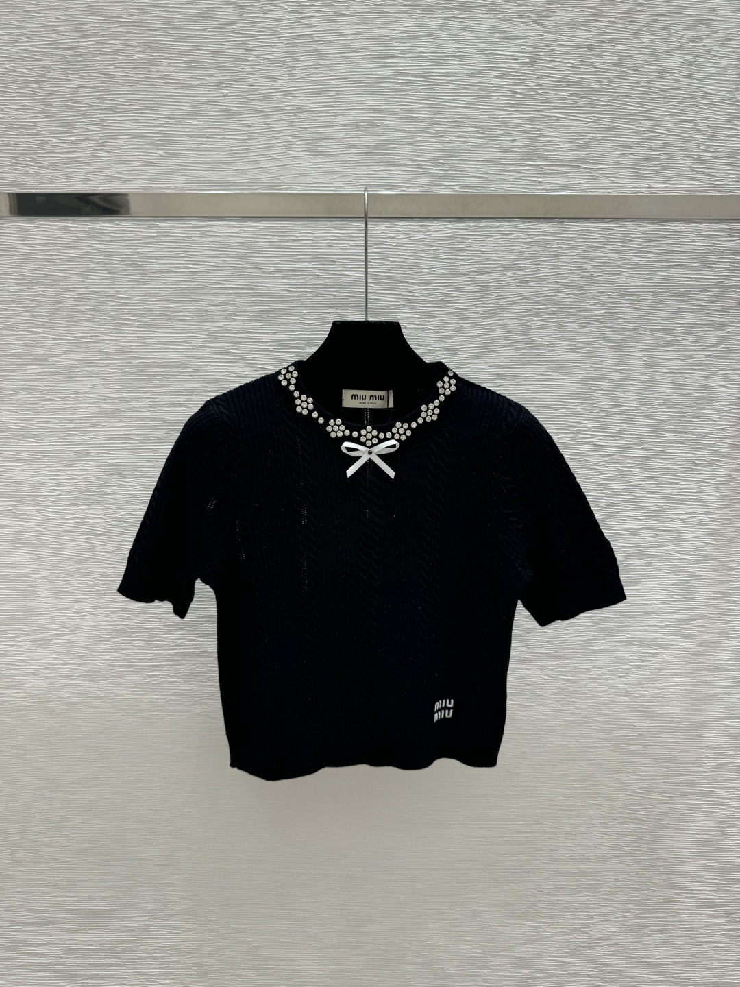 🆕m家🆕 春夏季新款 蝴蝶结装饰针织短袖颜色：粉色 白色 燕麦色 黑色尺码：36.38.40