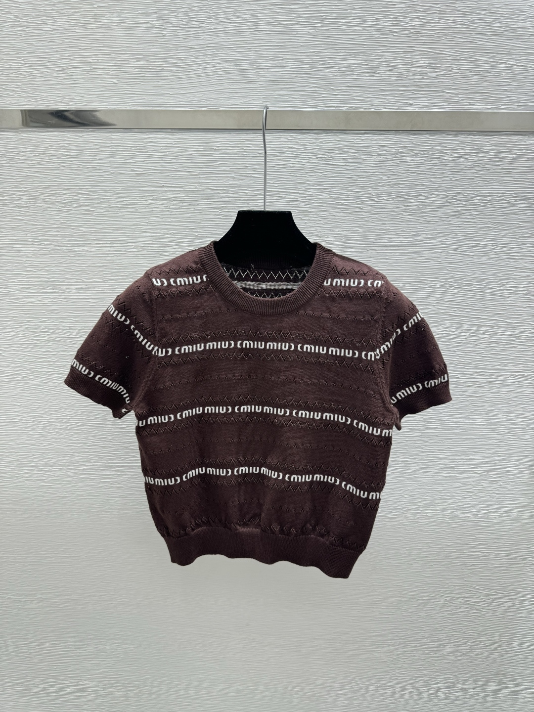 🆕m家🆕 春夏季新款 字母条纹针织短袖颜色：粉色 白色 咖啡色尺码：36.38.40