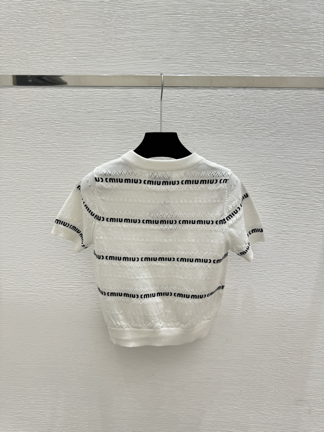 🆕m家🆕 春夏季新款 字母条纹针织短袖颜色：粉色 白色 咖啡色尺码：36.38.40