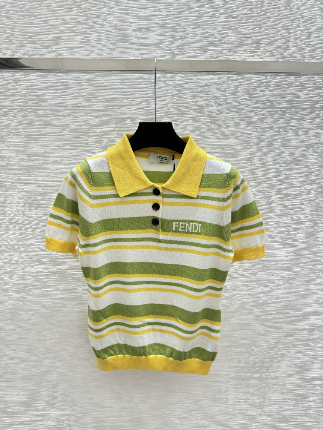 🆕F家🆕 春夏季新款 翻领条纹针织短袖颜色：粉色 黄色 蓝色尺码：36.38.40