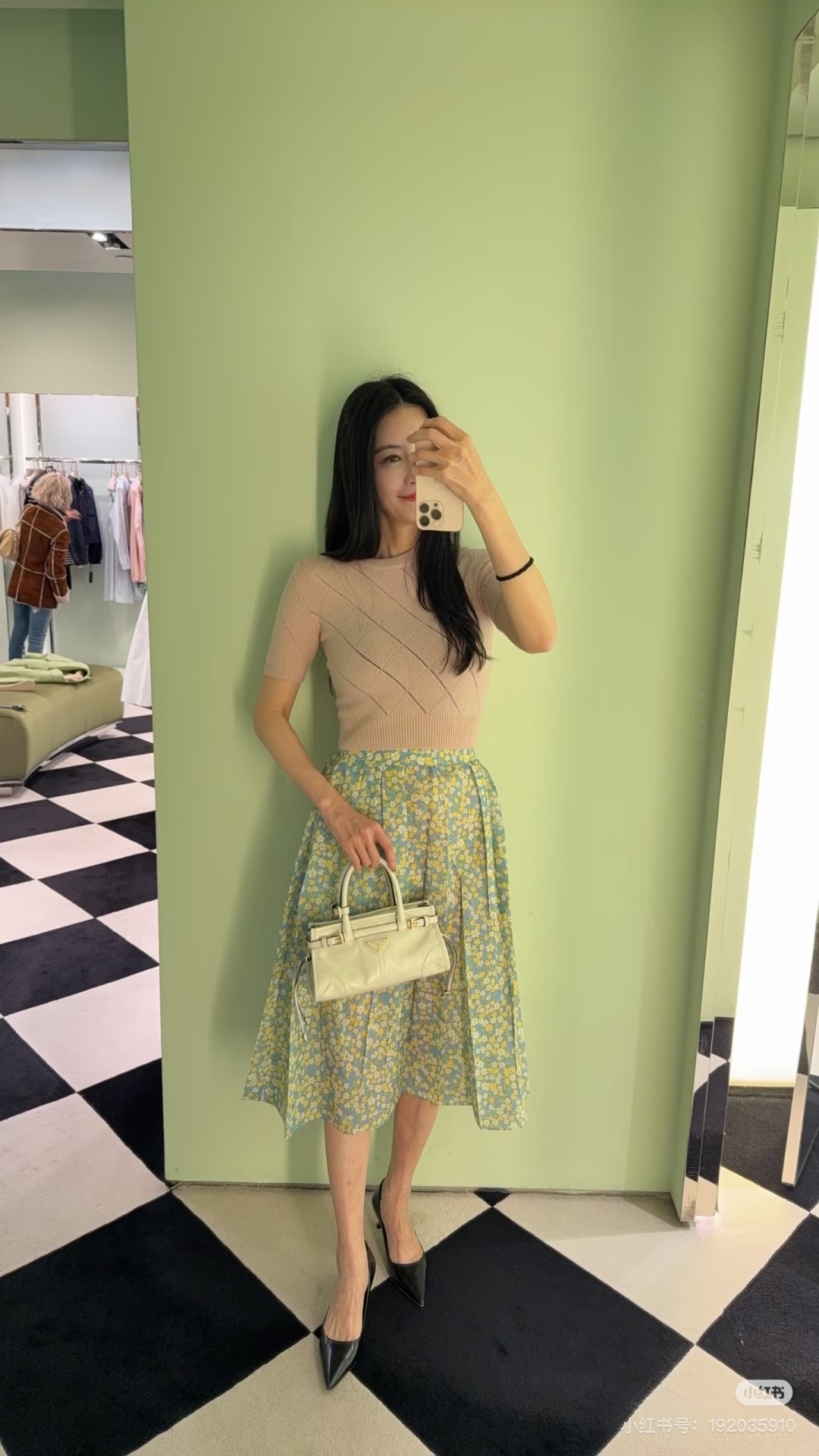 🆕P家🆕 早春新款 撞色花卉简约半裙颜色：绿色 尺码：36.38.40