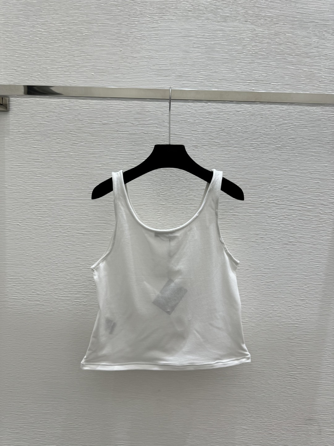 🆕P家🆕 早春新款 纯色简约圆领背心颜色：白色 咖啡尺码：36.38.40