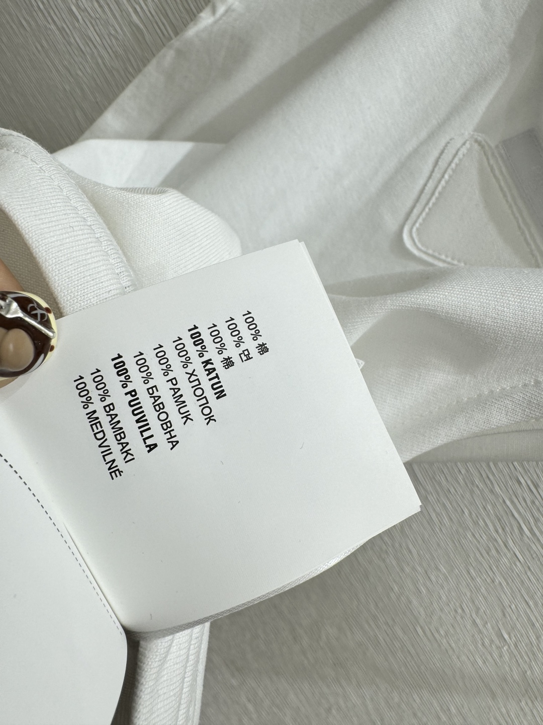 🆕P家🆕 早春新款 纯色简约圆领背心颜色：白色 咖啡尺码：36.38.40