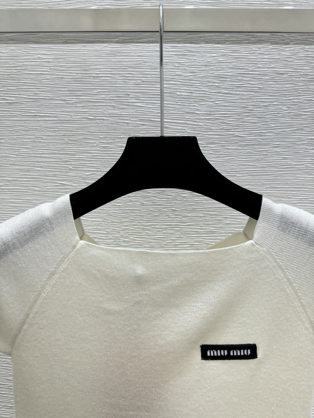 🆕M家🆕 早春新款 纯色简约针织短袖颜色：白色尺码：36.38.40