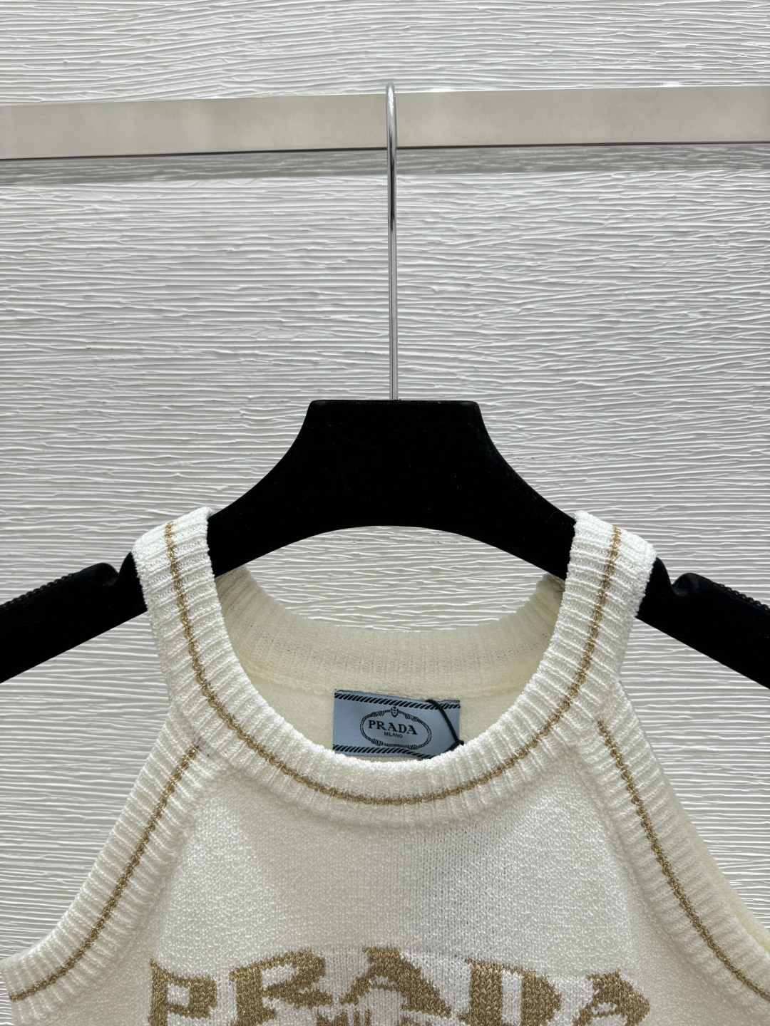 🆕P家🆕 早春新款 撞色字母圆领针织背心颜色：白色 黑色尺码：36.38.40