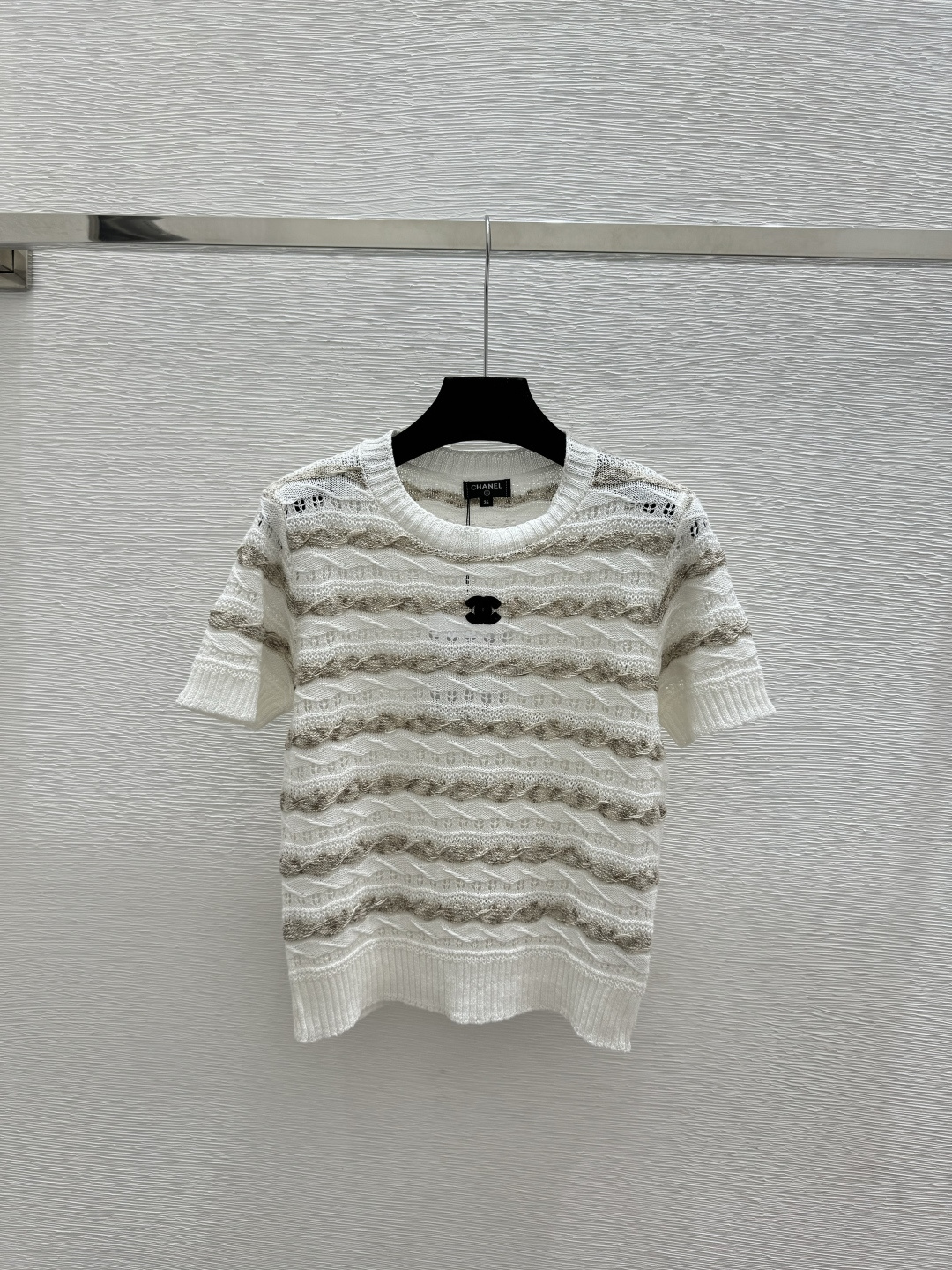 🆕CH家🆕 早春新款 撞色条纹镂空圆领针织短袖颜色：白色 黑色尺码：36.38.40