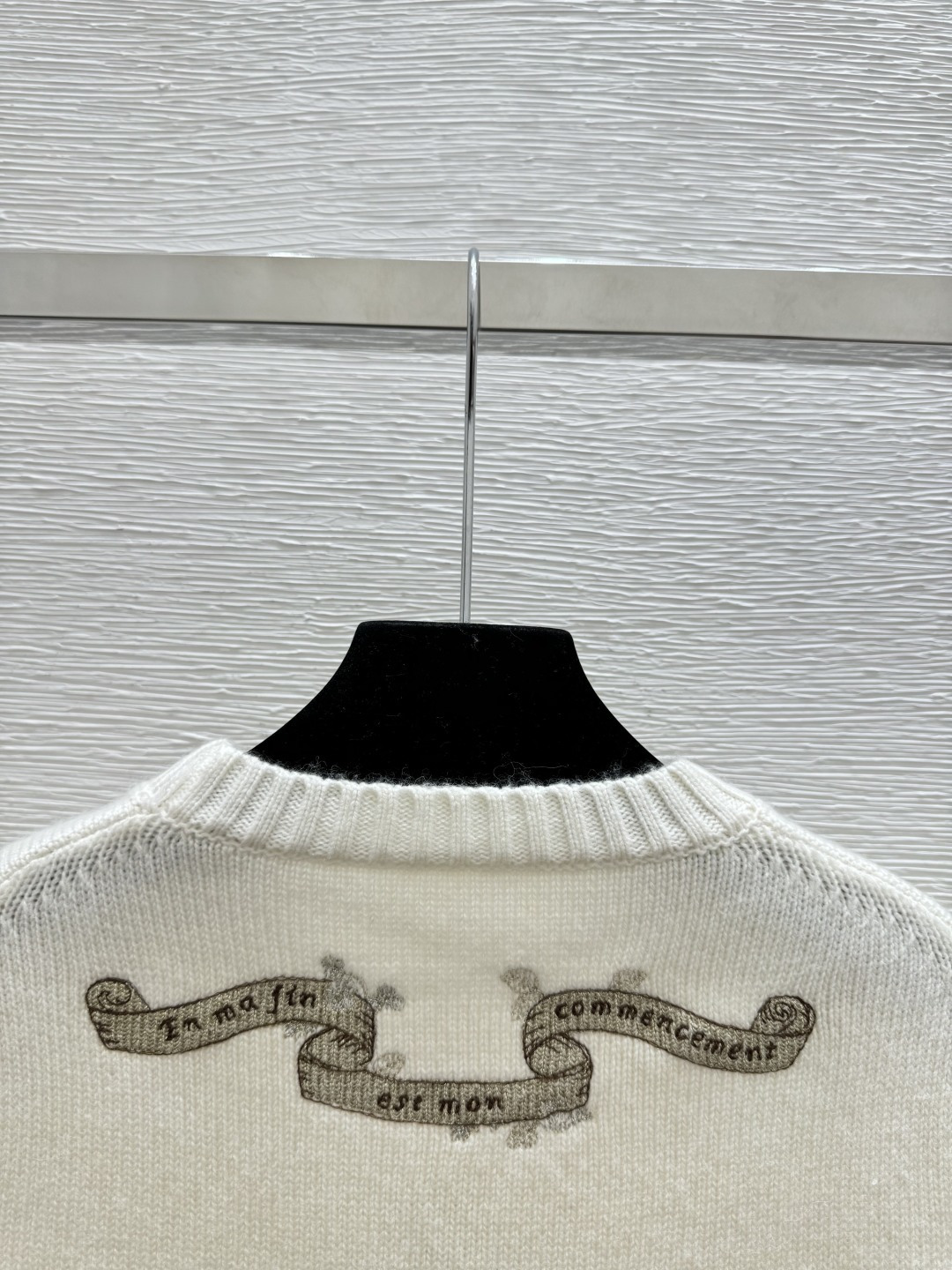 🆕D家🆕 早春新款 撞色五角星字母刺绣圆领针织短袖颜色：白色尺码：36.38.40