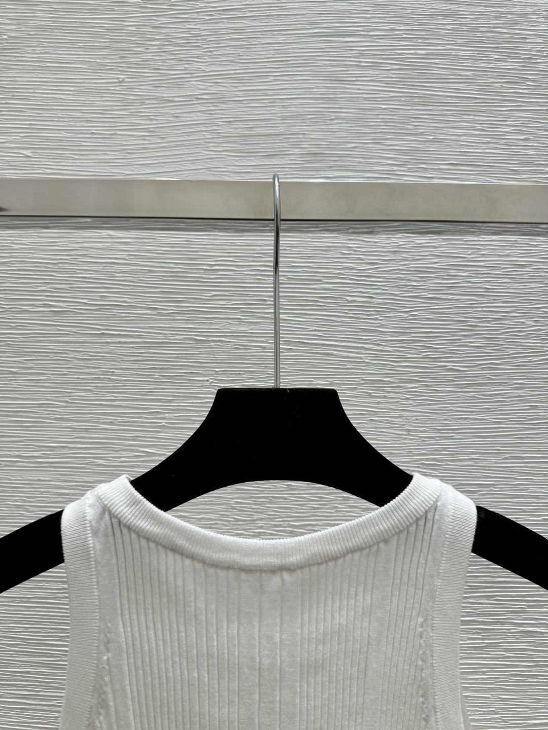 🆕CH家🆕 早春新款 纯色简约圆领针织背心颜色：白色 尺码：36.38.40