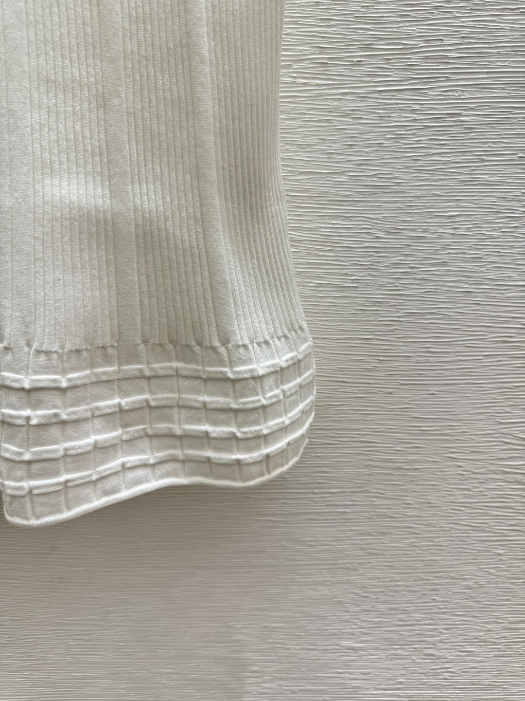 🆕CH家🆕 早春新款 纯色简约圆领针织背心颜色：白色 尺码：36.38.40