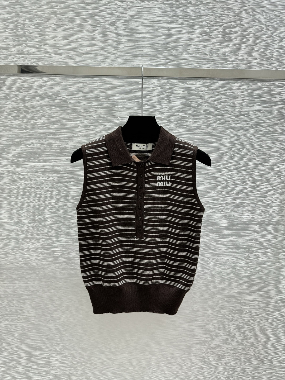 🆕M家🆕 早春新款 撞色条纹翻领针织背心颜色：白色 咖啡尺码：36.38.40