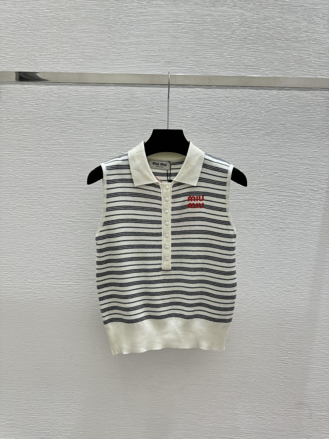 🆕M家🆕 早春新款 撞色条纹翻领针织背心颜色：白色 咖啡尺码：36.38.40