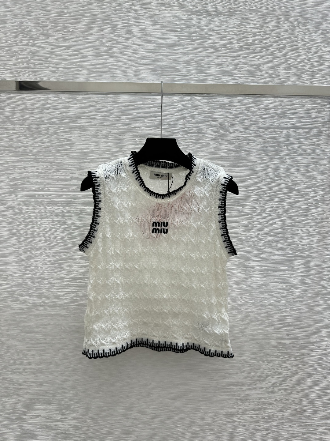 🆕M家🆕 早春新款 撞色圆领镂空针织背心颜色：白色 蓝色尺码：36.38.40